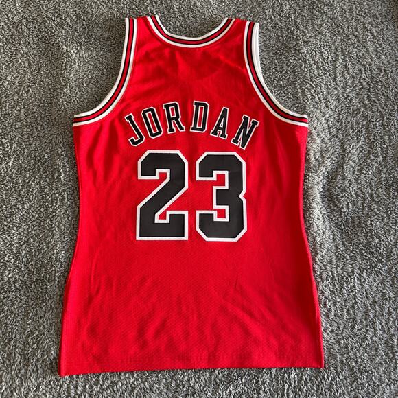 Authentic Mitchell & Ness NBA Chicago Bulls Michael Jordan 97-98 Jersey Sz 40 M - Picture 2 of 10